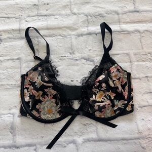 Victoria’s Secret Dream Angels Demi Bra 32DD | Black Floral
